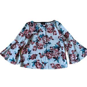 White Floral Top with Bell Sleeves Size xsmall